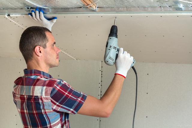 墙砖上如何打孔(墙砖上如何打孔不破)